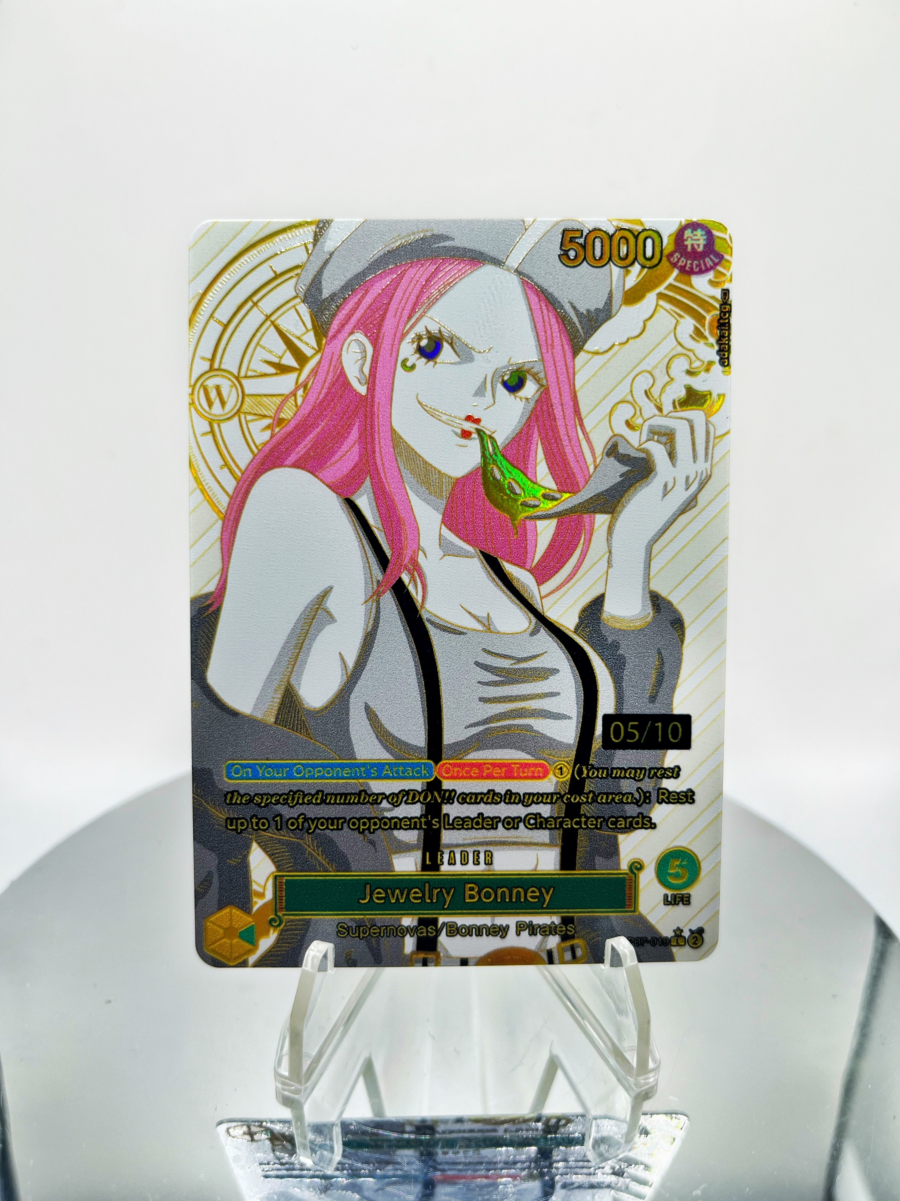 OP07 Jewelry Bonney “Divine Gold” (Serialized SpiritFoil)